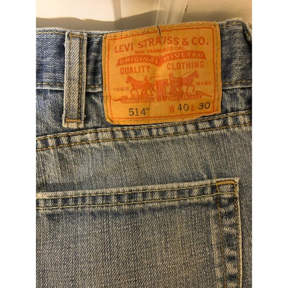 Levis Distressed Faded Blue Denim 514 Jeans Slim Straight Leg Red Tab 40 x 30 - Picture 2 of 9